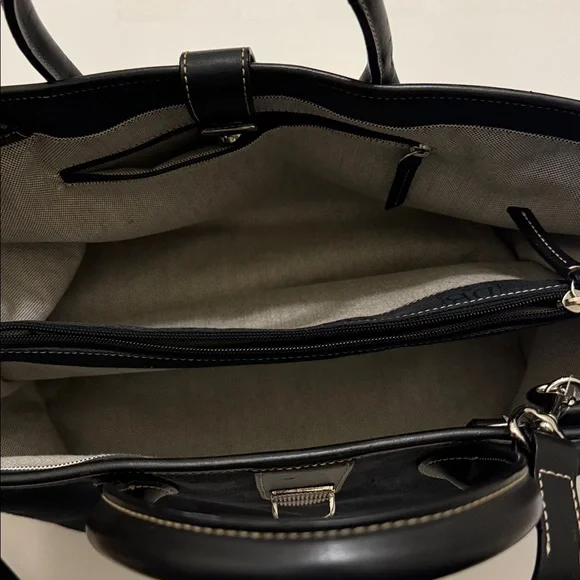 Dooney and Bourke bag - Picture 8 of 13